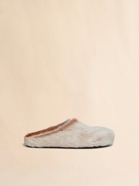  Beige Long Hair Calfskin Fussbett Sabot Winterwheat