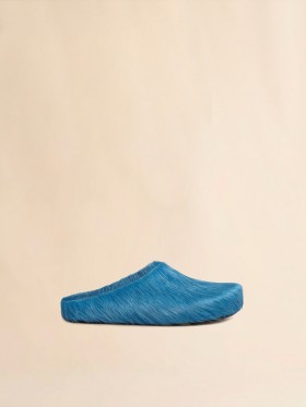  Blue Long Hair Calfskin Fussbett Sabot Mineralblue