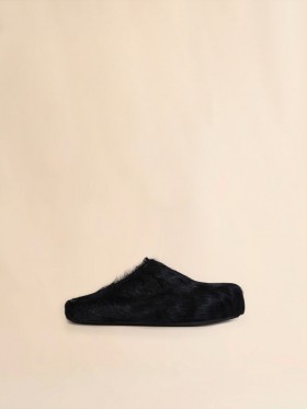  Long Hair Calfskin Fussbett Sabot Black